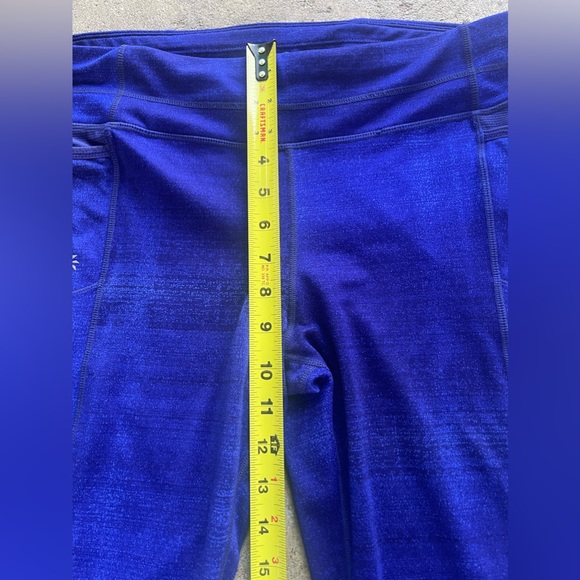 Athleta Icy Haze Be Free Knocker Capri Workout Legging Cerulean Blue Size Large - Picture 4 of 6